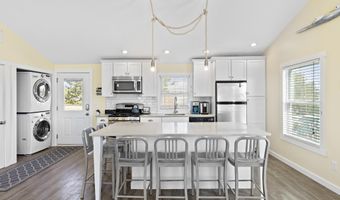 21 E 9th St, Barnegat Light, NJ 08006