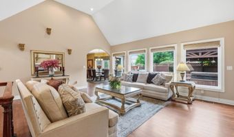 15586 Cedar Ln, Basehor, KS 66007