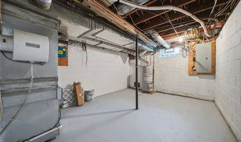 1400 Overlook Dr, Ashtabula, OH 44004