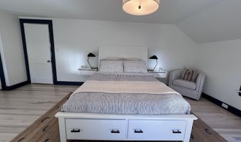 66 Howard St, Bangor, ME 04401