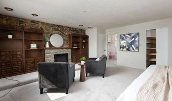 838 S Michigan Ave, Addison, IL 60101