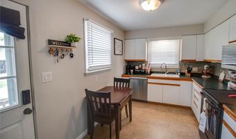 12 E Delmar Ave, Alton, IL 62002