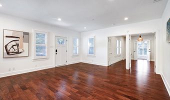 118 Routt St, Alamo Heights, TX 78209