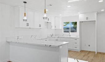 21225 Lone Eagle, Apple Valley, CA 92308