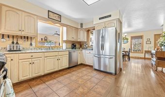 853 Fairway Dr, Alliance, OH 44601