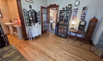2 Green St, Barre, VT 05641