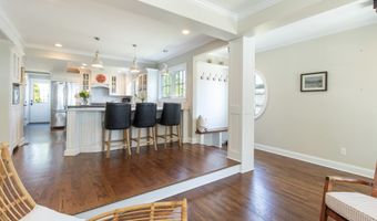34 Island View Ave, Branford, CT 06405
