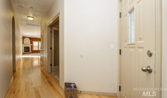 5862 N Bremerton Pl, Boise, ID 83714