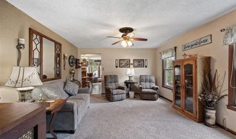 701 E 1st St, Anamosa, IA 52205