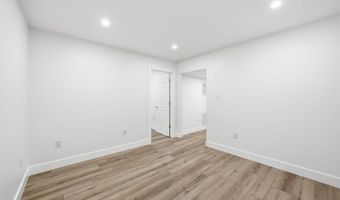 20384 MIDDLEBURY St, Ashburn, VA 20147