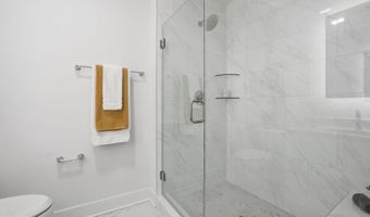 701 N HENRY St 210, Alexandria, VA 22314