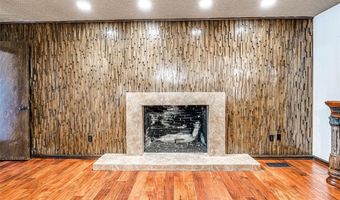 8104 Brownsville Ln, Bethany, OK 73008