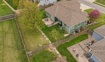 16011 Cedar St, Basehor, KS 66007