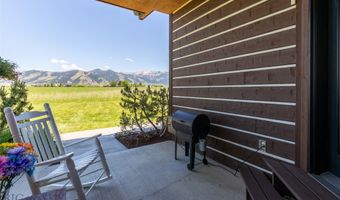 306 Glenbrook Ln, Belgrade, MT 59714
