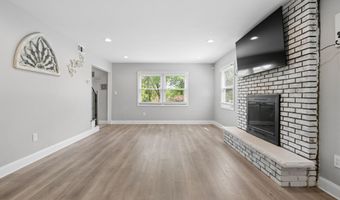 24 Jubilee Cir, Aberdeen, NJ 07747