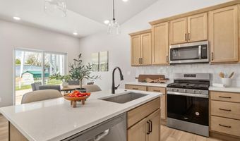 512 HORSESHOE Rd, Burns, WY 82053
