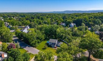 3 Fenway Dr, Albany, NY 12211