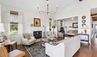 810 S Beach Blvd, Bay St. Louis, MS 39520