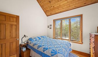 40 Indian Ladder Dr, Altamont, NY 12009