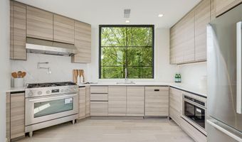 2901 NEWARK St NW, Washington, DC 20008