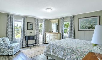 56 King Philip Rd, Narragansett, RI 02882