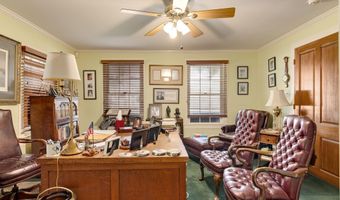 210 N Washington St, Abbeville, LA 70510