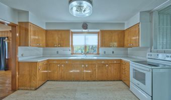 101 N Fayal Ave, Eveleth, MN 55734