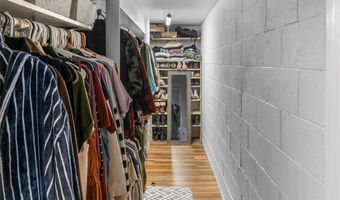 5 Deanwood Cir, Asheville, NC 28803