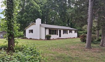 110 N Claybon Dr, Advance, NC 27006