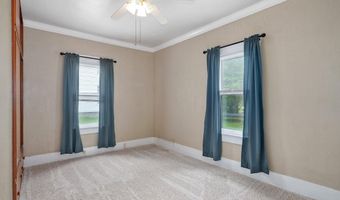 601 S Madison Ave, Aurora, MO 65605