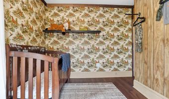 103 W KING St, Abbottstown, PA 17301