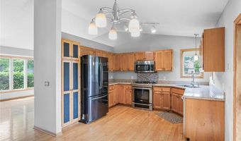 3649 Tower Pond Dr, Anoka, MN 55303