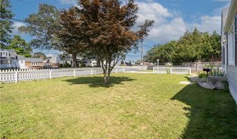 2540 W Shore Rd, Warwick, RI 02889