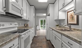 10 GREEN BAY Ct 105, Appleton, WI 54911