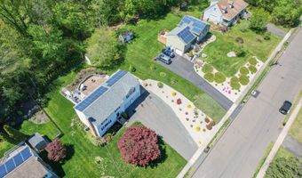 79 Strawberry Hill Rd, Bristol, CT 06010