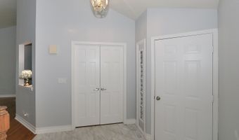 1003 Interloch Ct, Algonquin, IL 60102