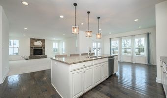 41 Gina Dr, Allentown, NJ 08501