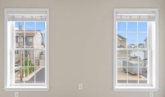 262 Evergreen Dr, Bayville, NJ 08721