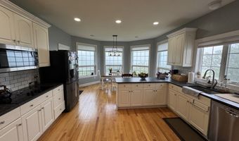 556 Hill St, Bristol, CT 06010
