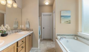 13899 TRAVELER Rd, Oregon City, OR 97045