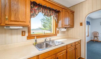 11103 N Luce Rd, Alma, MI 48801