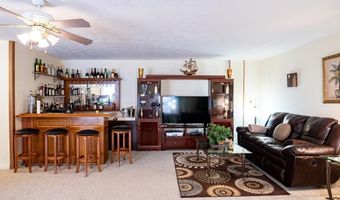 521 N Calhoun Shores Pkwy, Calhoun Falls, SC 29628