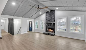 137 Creekview Dr, Woodstock, GA 30188