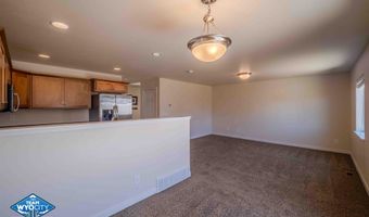 6866 Umpqua River Rd, Casper, WY 82604