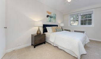 229 N GEORGE MASON Dr 229-3, Arlington, VA 22203