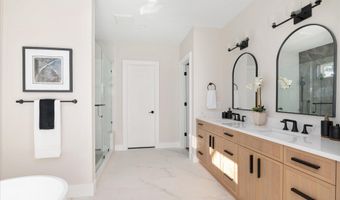 2929 N GREENCASTLE St, Arlington, VA 22207