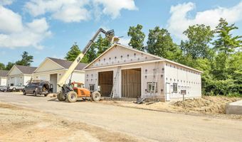 121 Isinglass Cir, Barrington, NH 03825
