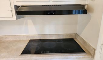 6011 ROOSEVELT St, Bethesda, MD 20817