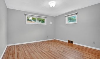 5849 Wilson Dr, Bethel Park, PA 15102