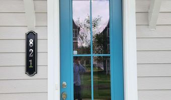 821 York, Acworth, GA 30102